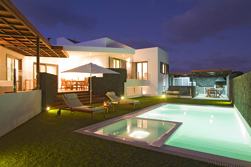 luxury villas lanzarote